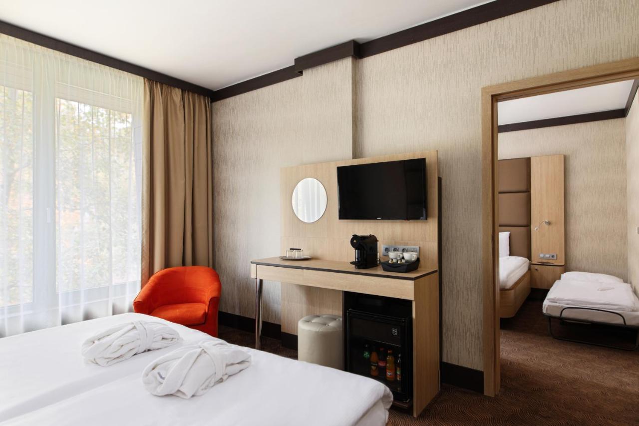 Portobello Wellness & Yacht Hotel Esztergom Eksteriør billede
