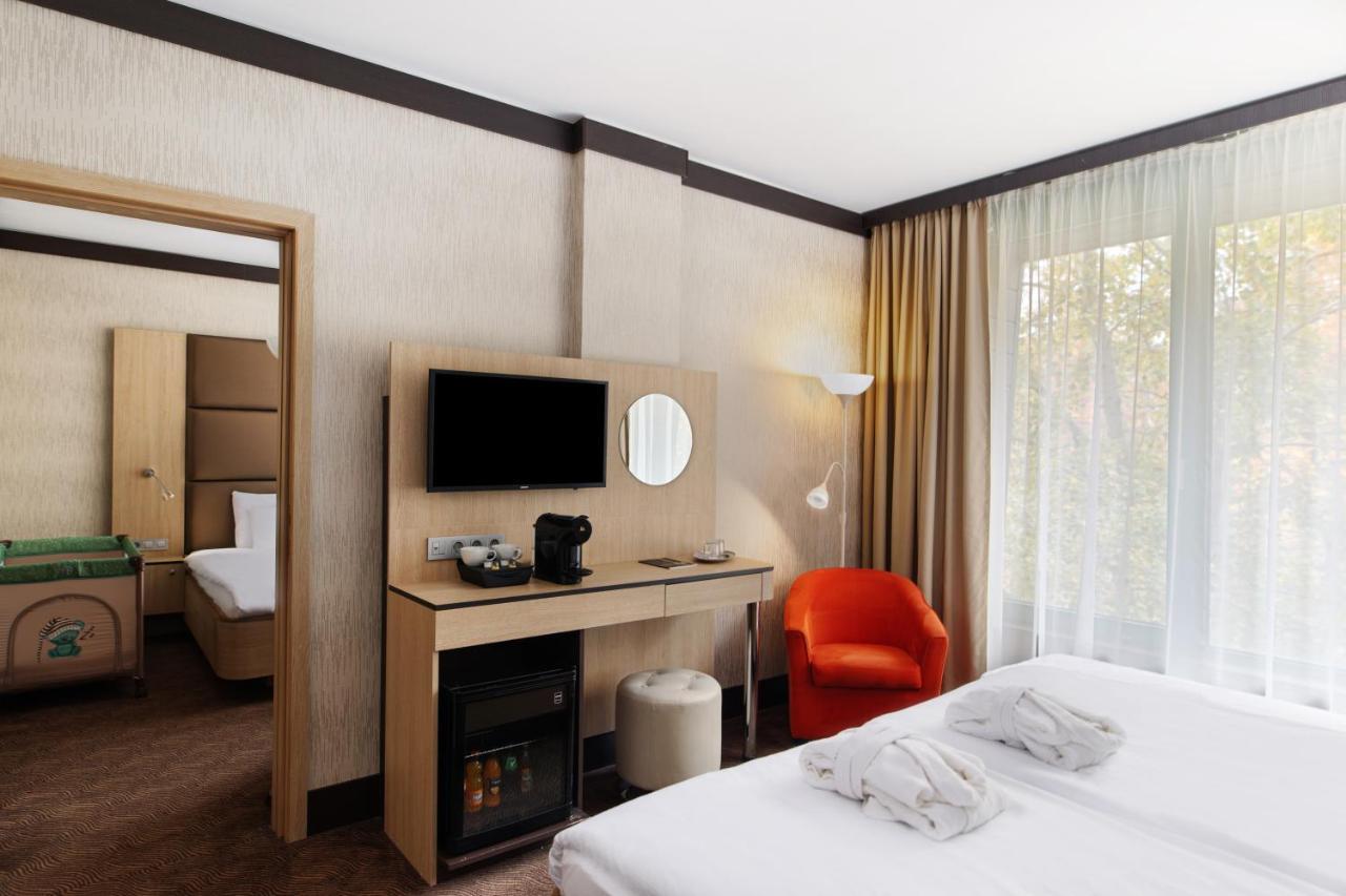 Portobello Wellness & Yacht Hotel Esztergom Eksteriør billede